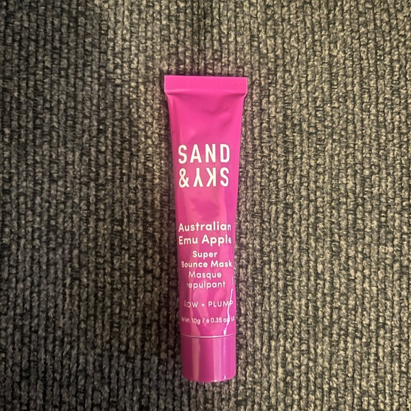 Makeup Bundle - Picture 6 of 10